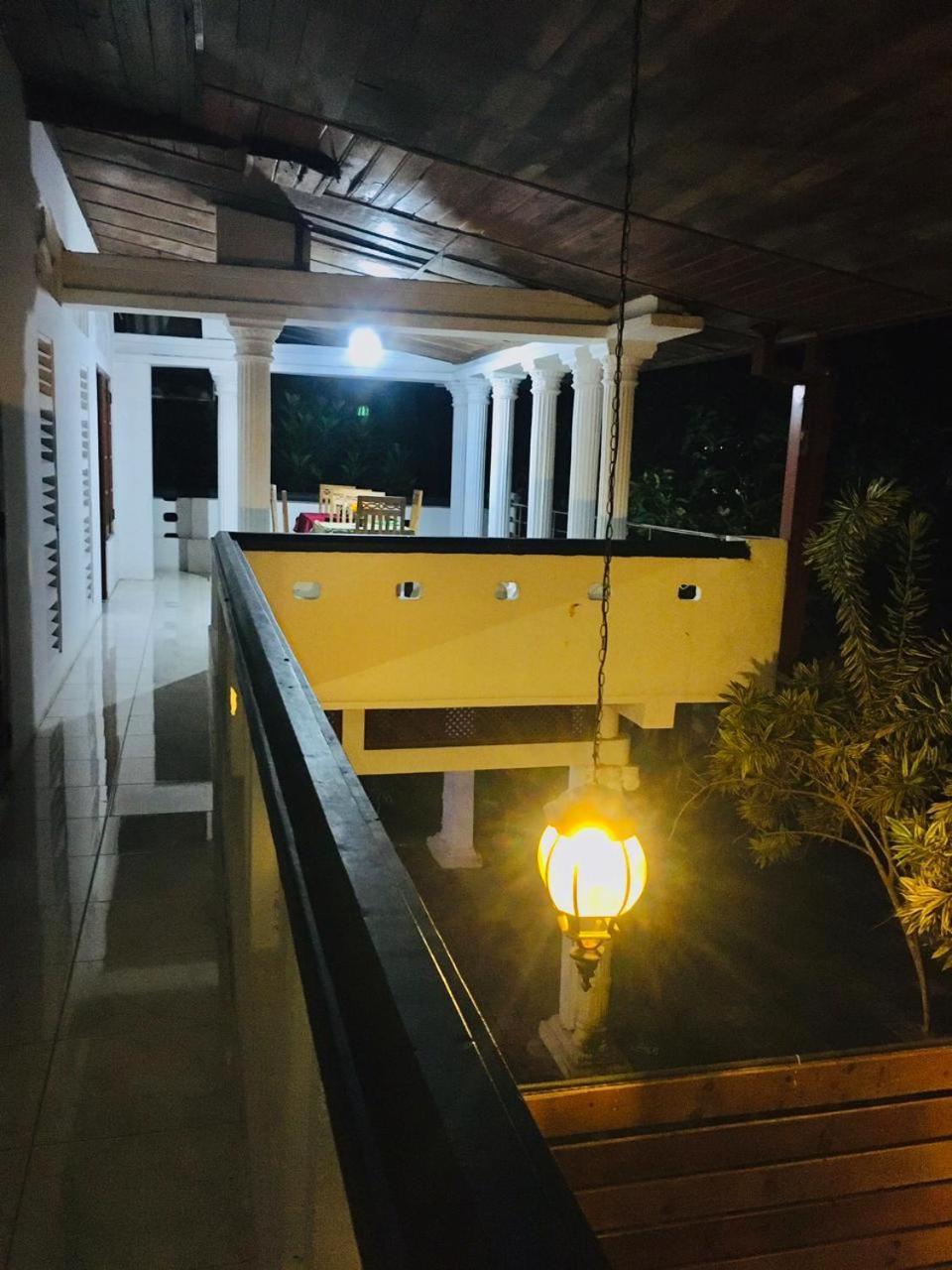 Aura City Hostel Anuradhapura Exterior foto
